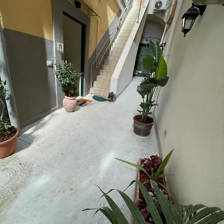 Апартаменты Domus Parthenope Deluxe Неаполь