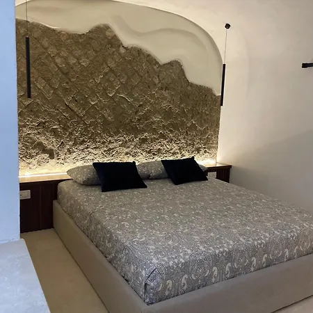 Domus Parthenope Deluxe Апартаменты Неаполь