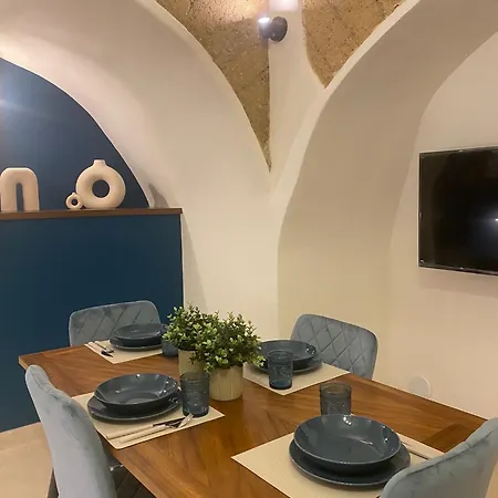 Апартаменты Domus Parthenope Deluxe *