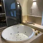 Domus Parthenope Deluxe Apartment