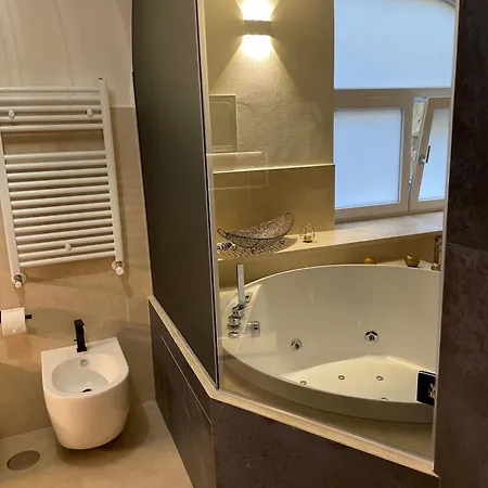 Domus Parthenope Deluxe 公寓 那不勒斯